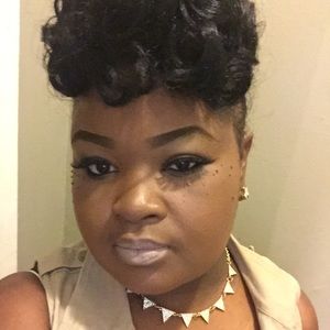 Meet your Posher, Rochelle